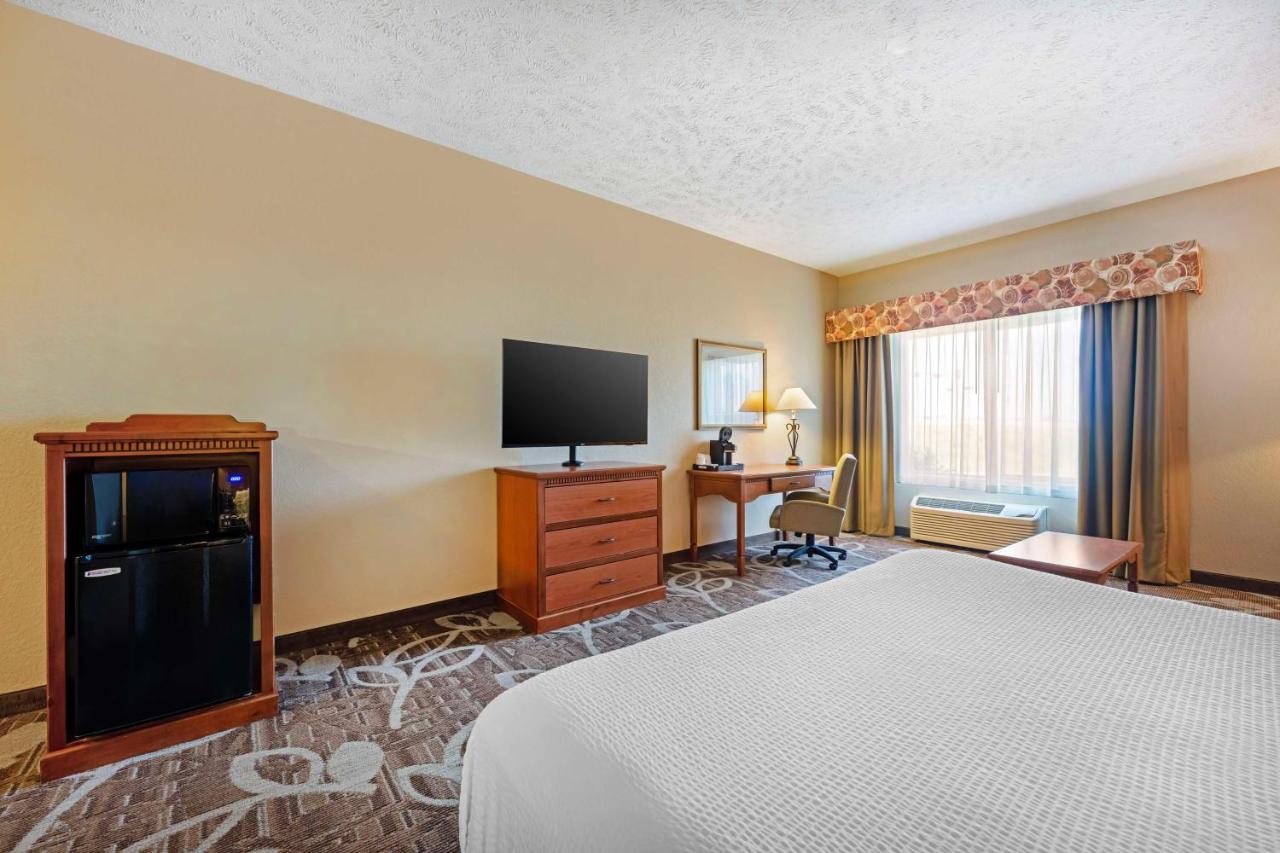 | Best Western Plus Mid Nebraska Inn & Suites