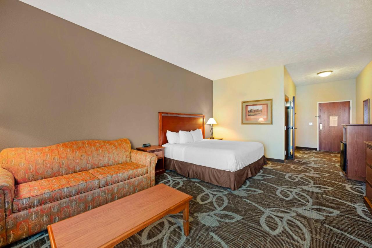| Best Western Plus Mid Nebraska Inn & Suites