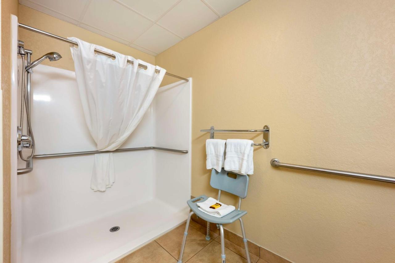 | Best Western Plus Mid Nebraska Inn & Suites