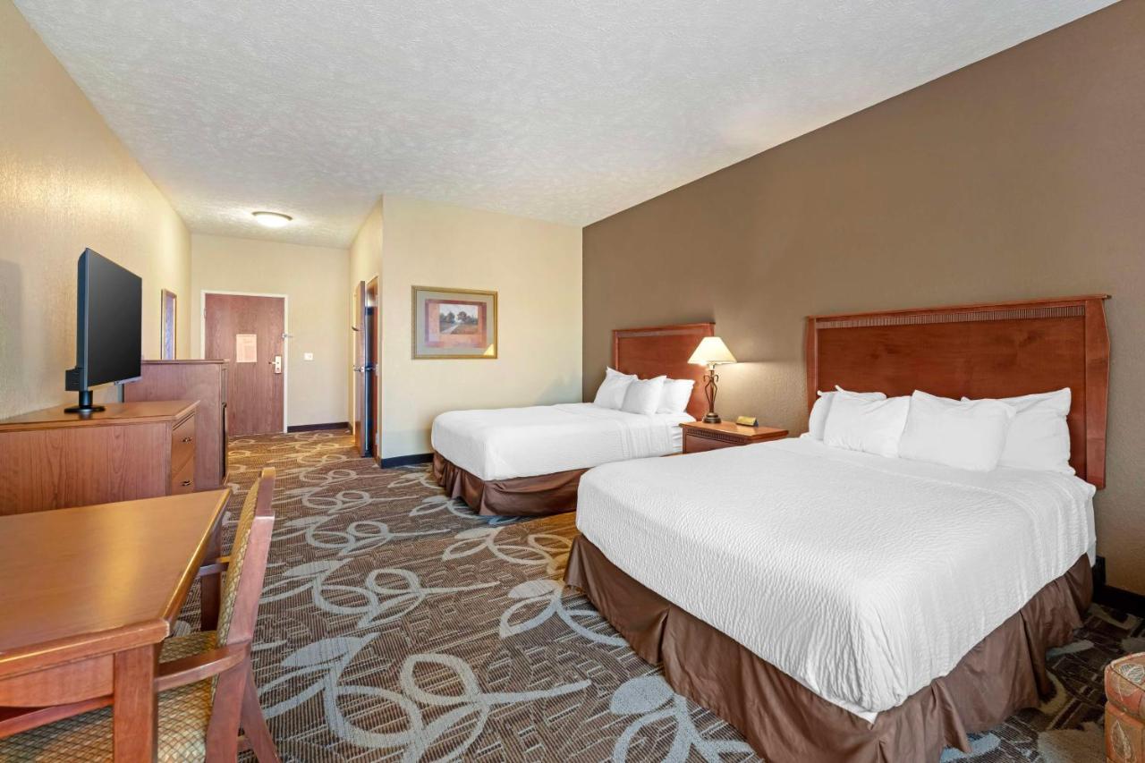 | Best Western Plus Mid Nebraska Inn & Suites