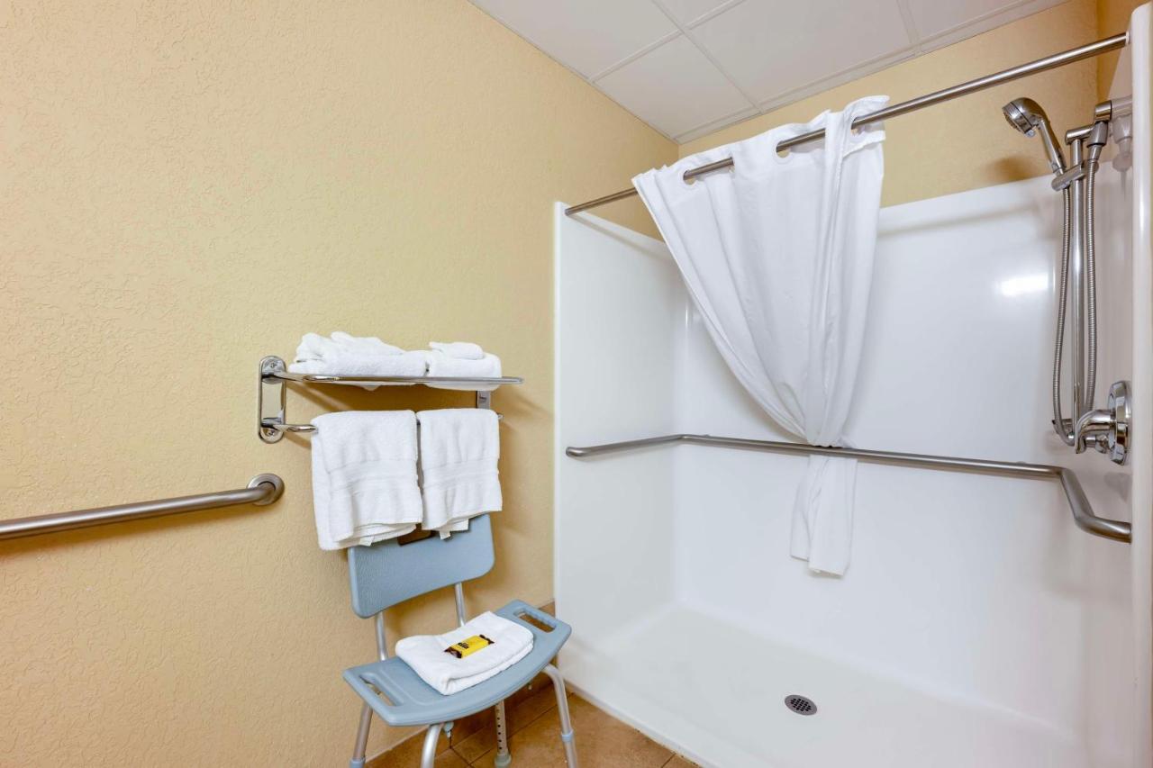 | Best Western Plus Mid Nebraska Inn & Suites