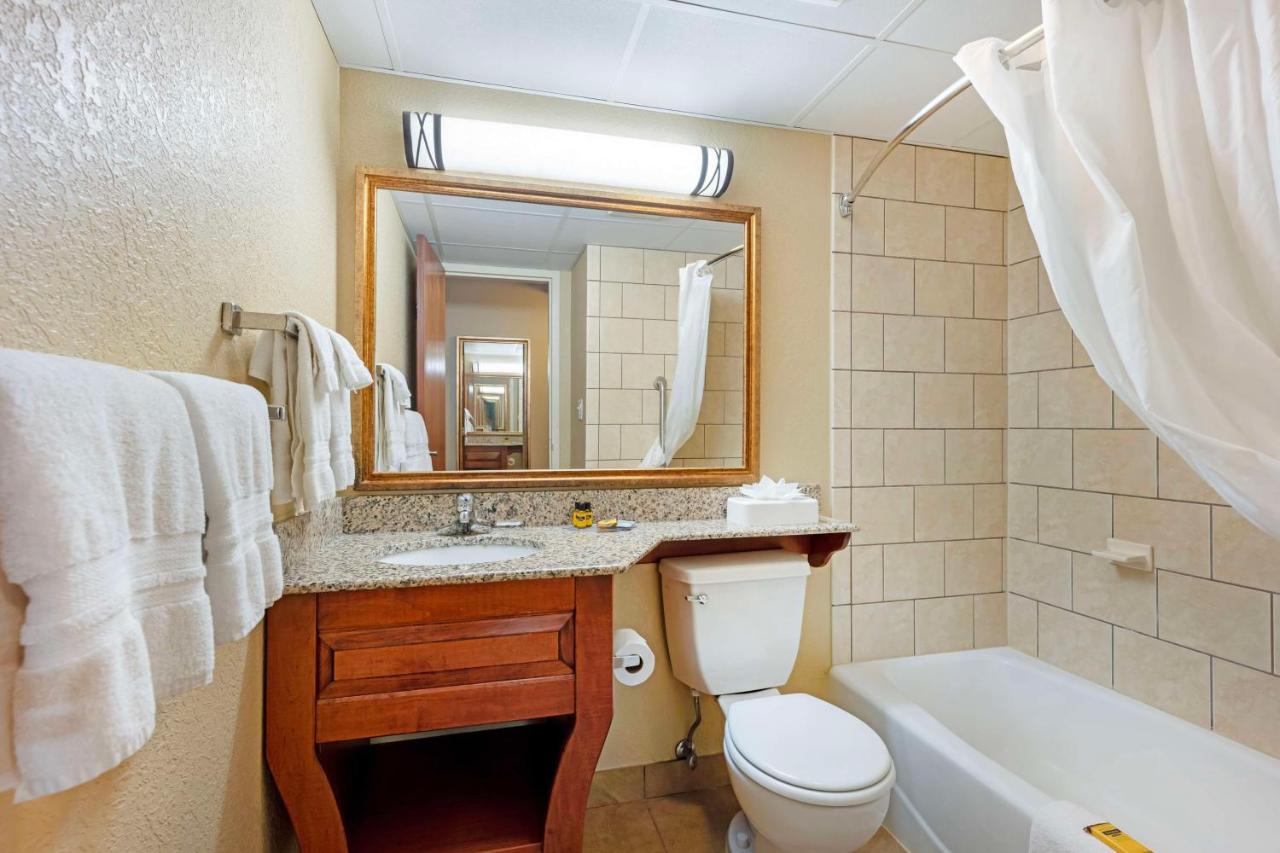 King Room - Non-Smoking at Best Western Plus Mid Nebraska Inn & Suites