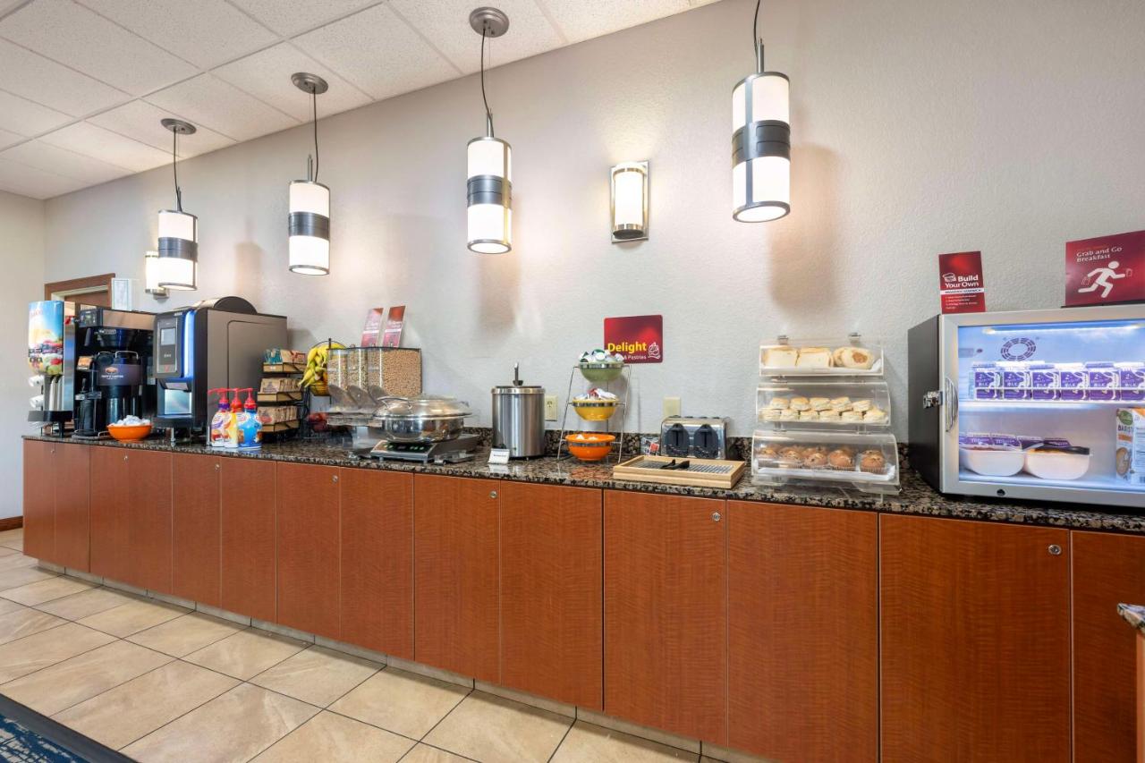 | Best Western Plus Mid Nebraska Inn & Suites