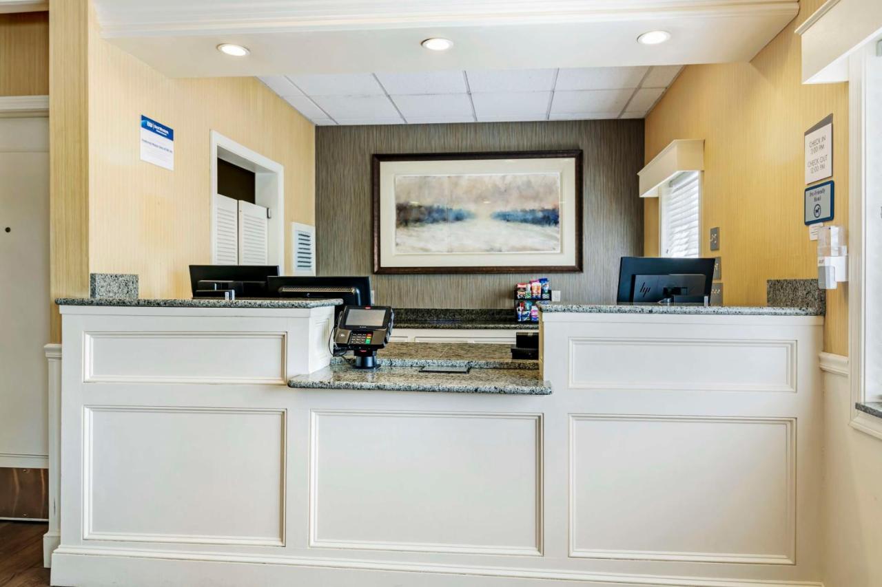  | Best Western Springfield Hotel