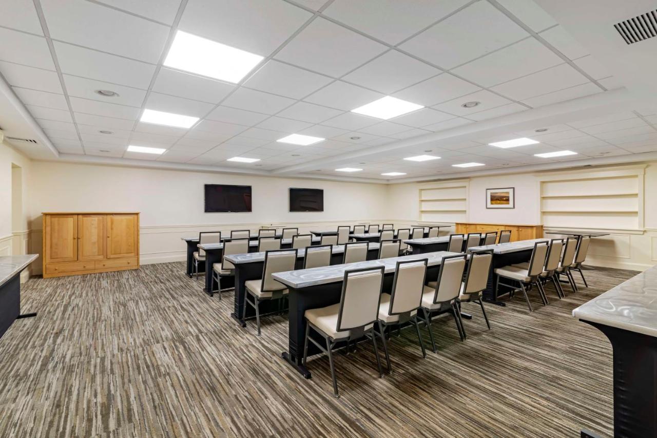  | Best Western Springfield Hotel
