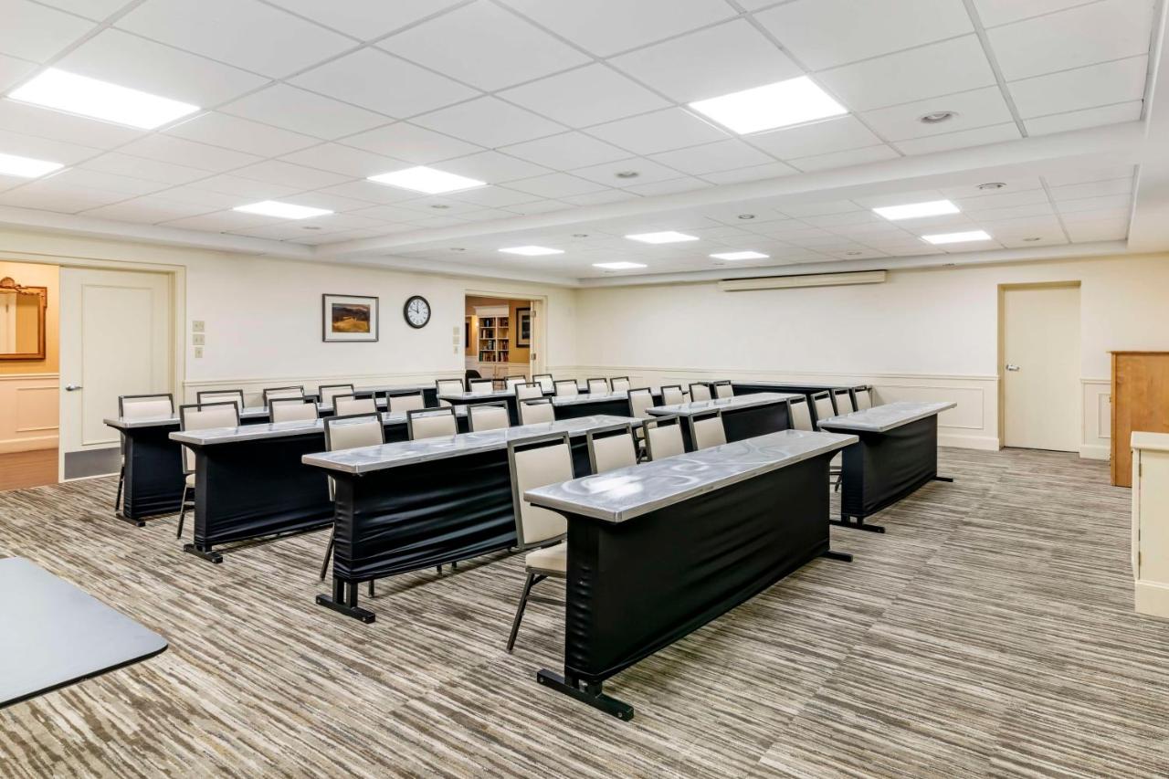  | Best Western Springfield Hotel