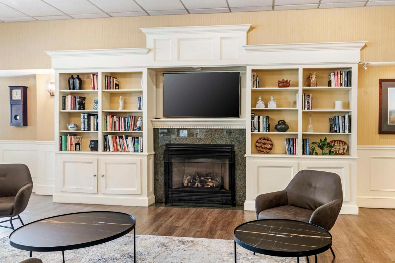  | Best Western Springfield Hotel