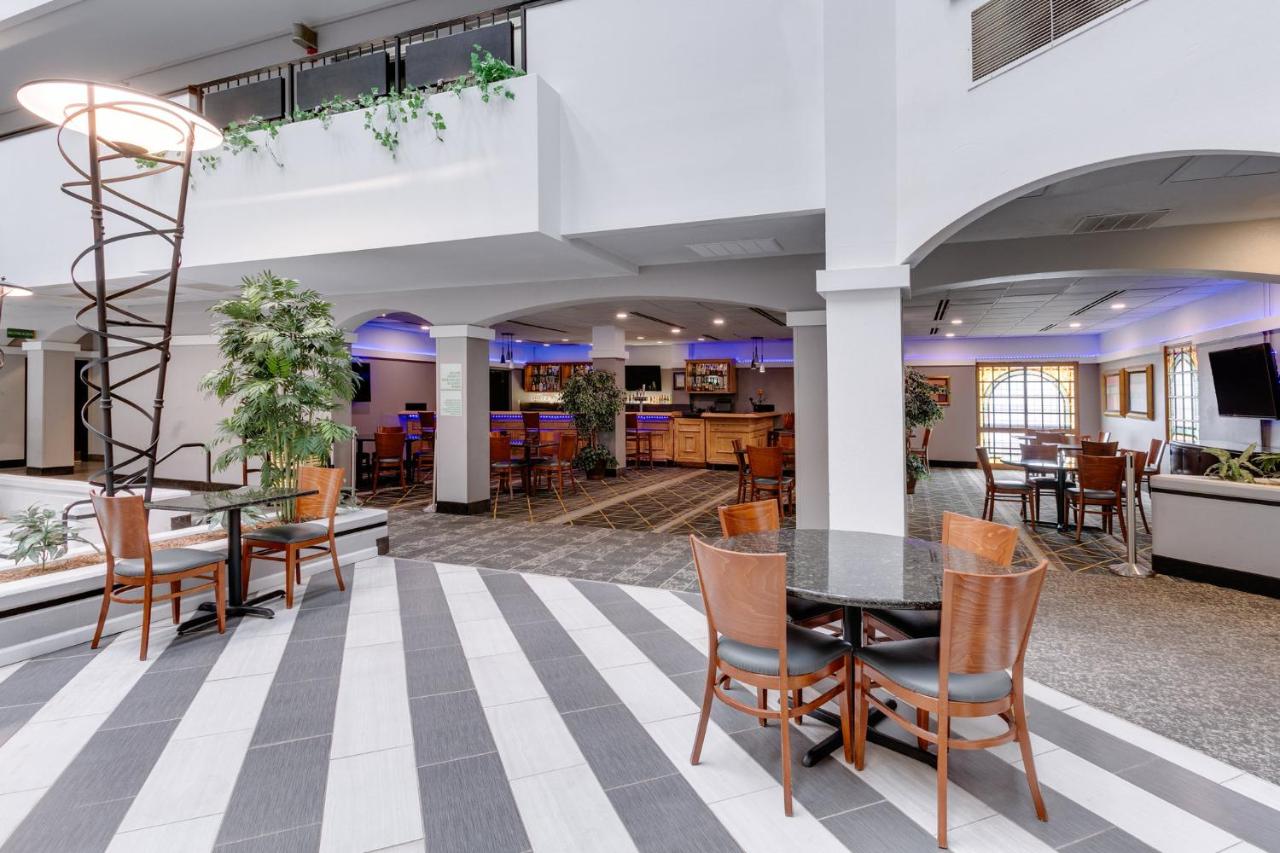  | Holiday Inn Hotel & Suites Springfield - I-44, an IHG Hotel