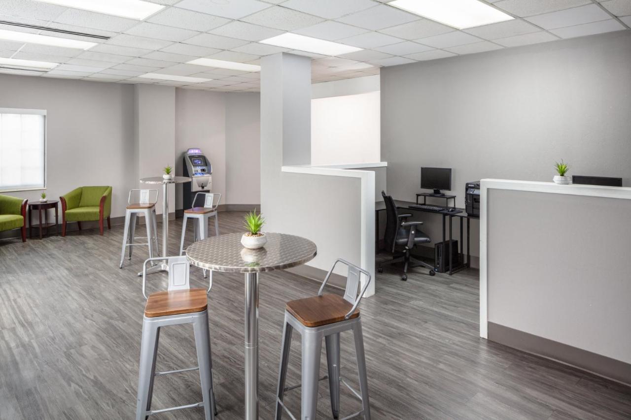  | Holiday Inn Hotel & Suites Springfield - I-44, an IHG Hotel