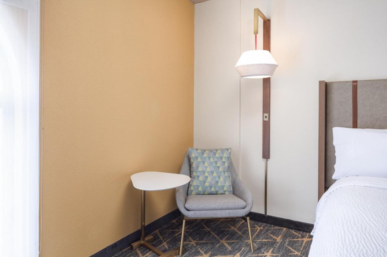 Deluxe Room at Holiday Inn Hotel & Suites Springfield - I-44, an IHG Hotel