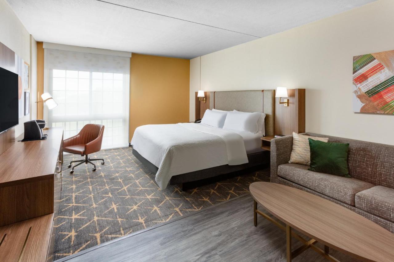 King Room - Non-Smoking at Holiday Inn Hotel & Suites Springfield - I-44, an IHG Hotel