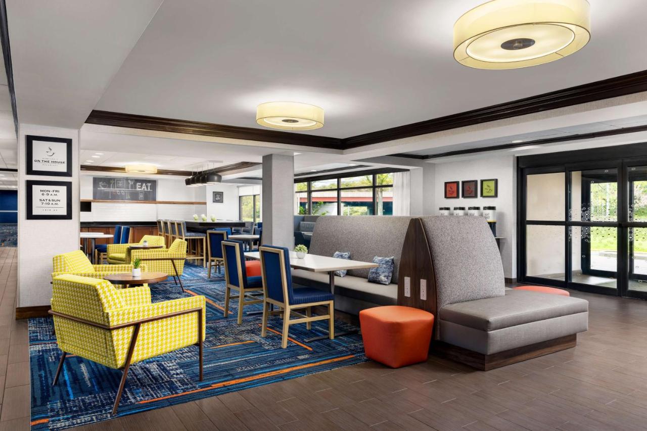 | Hampton Inn Long Island/Islandia