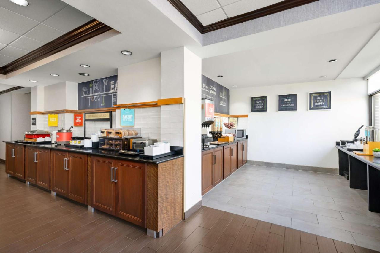 | Hampton Inn Long Island/Islandia