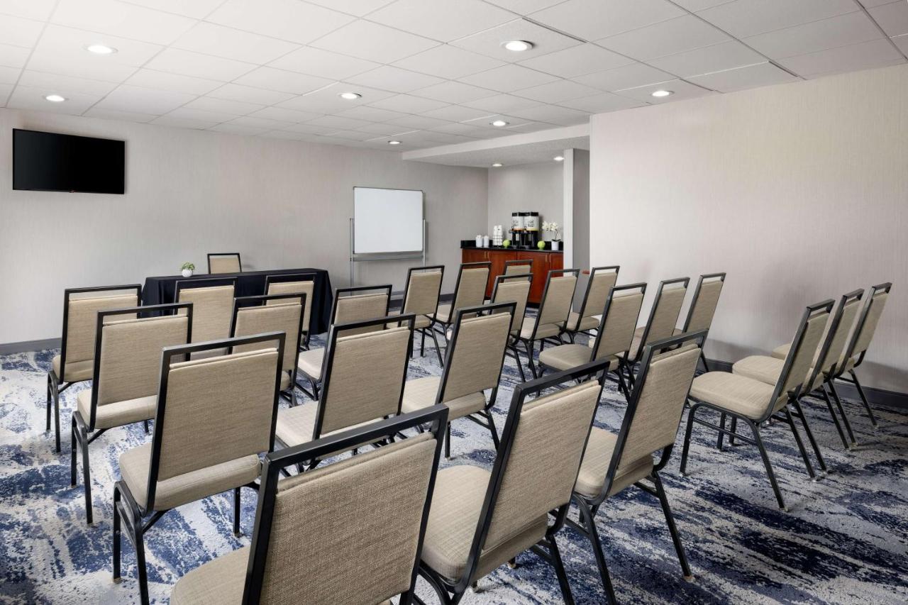 | Hampton Inn Long Island/Islandia