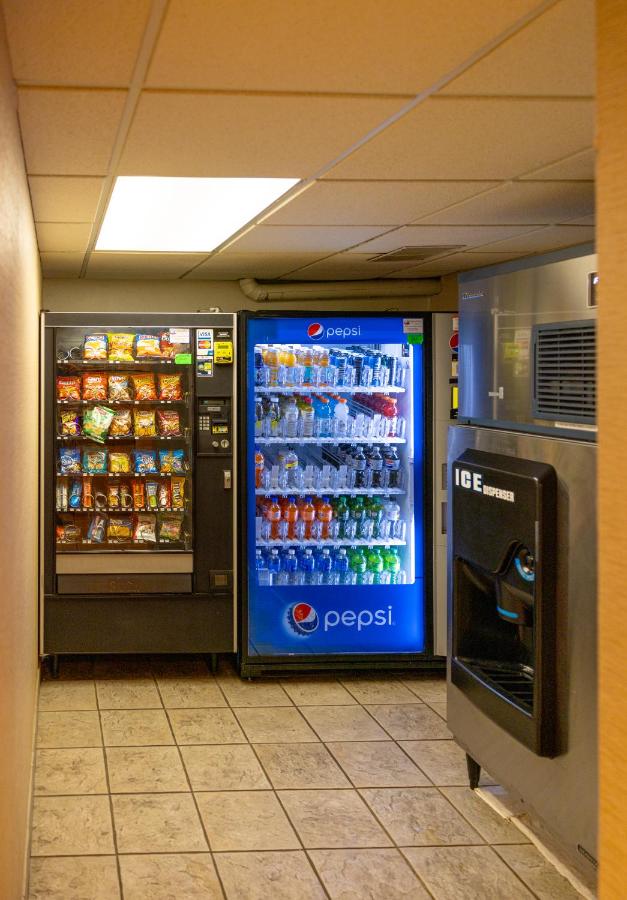 | Days Inn by Wyndham East Windsor/Hightstown