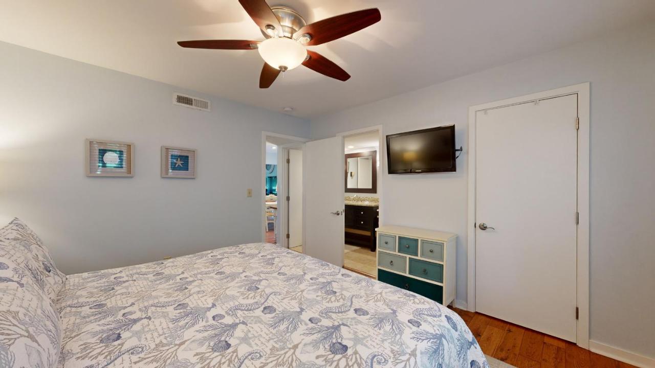 | 204 Turnberry Village