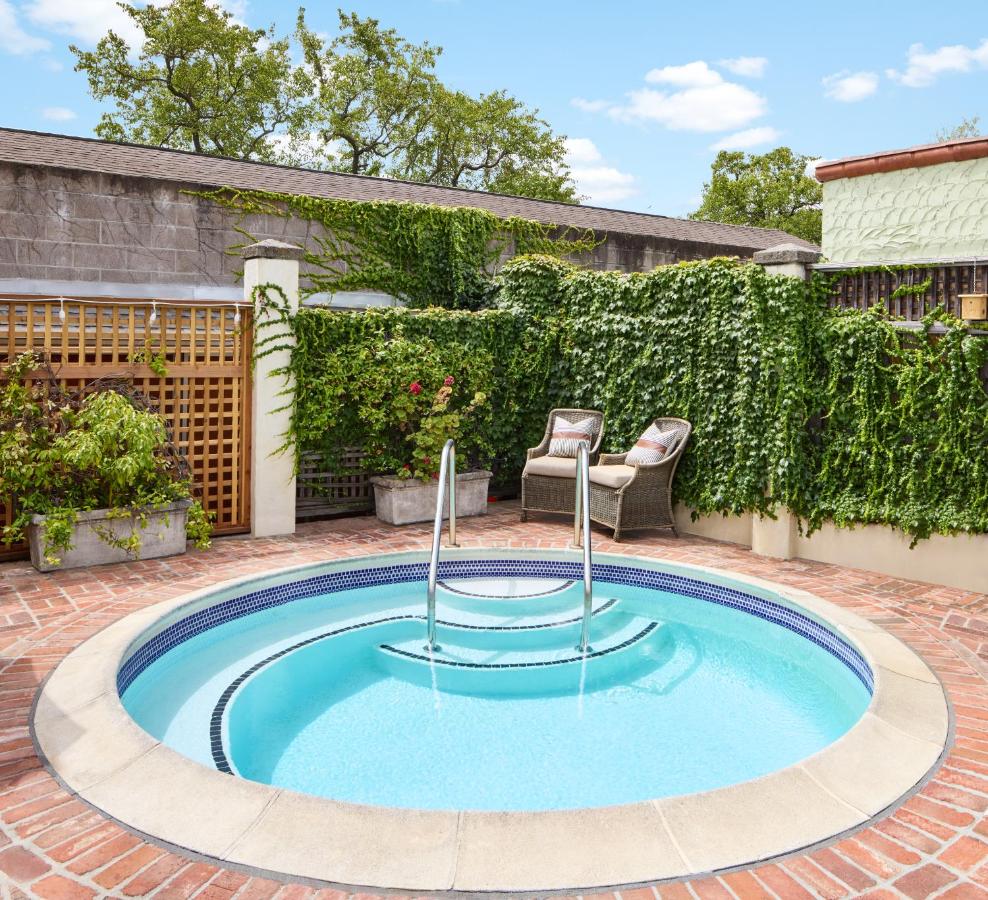| Maison Fleurie, A Four Sisters Inn