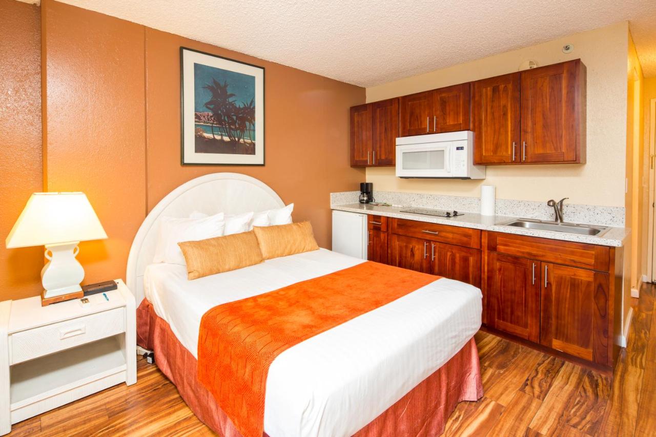  | Castle Waikiki Grand Hotel