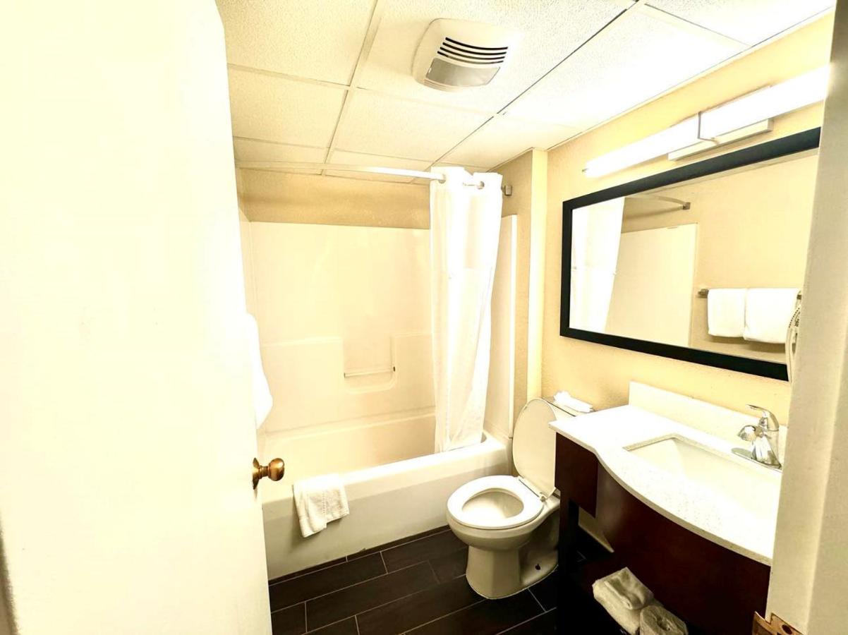 King Room - Non-Smoking at Super 8 by Wyndham Frederick
