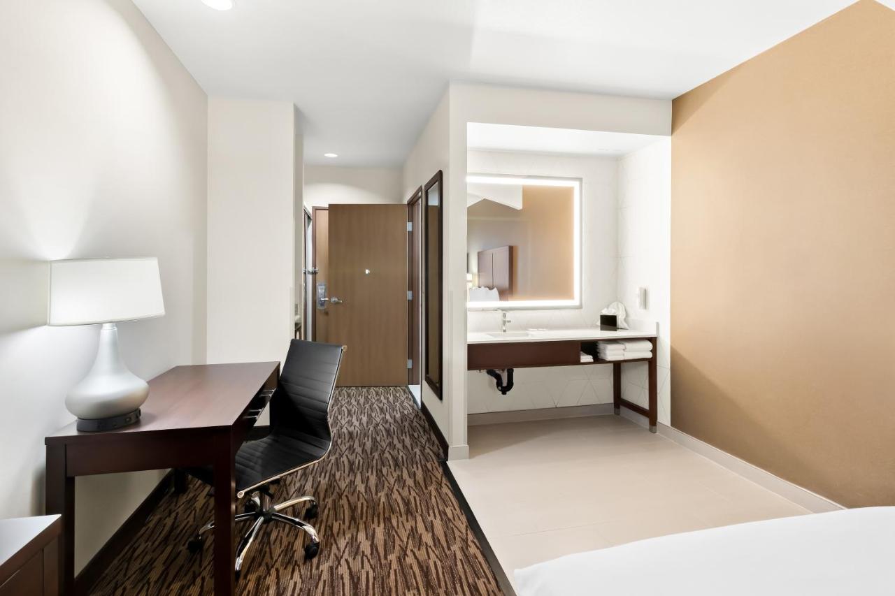 Queen Suite with Two Queen Beds at Comfort Suites Portland Airport