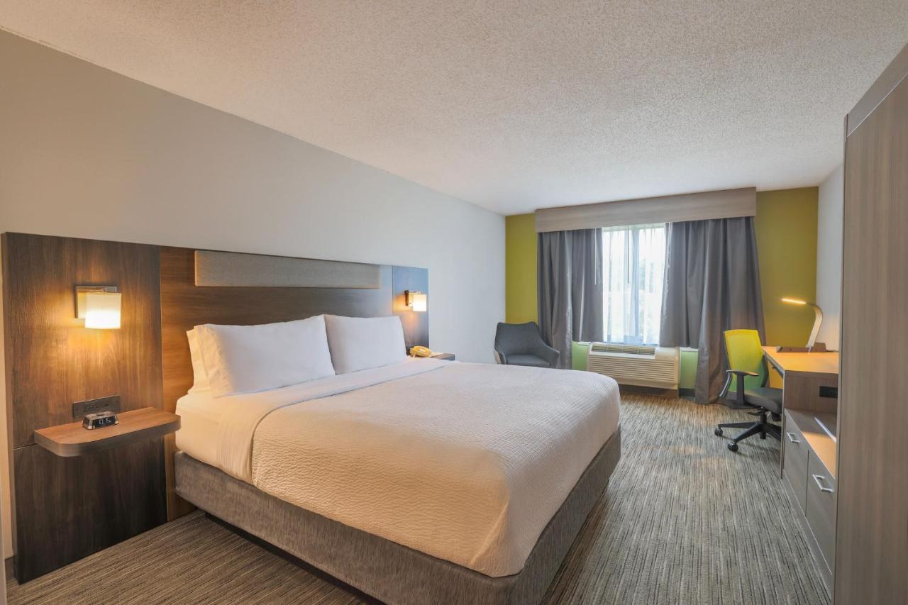 Standard Room at Holiday Inn Express & Suites Raleigh North - Wake Forest by IHG