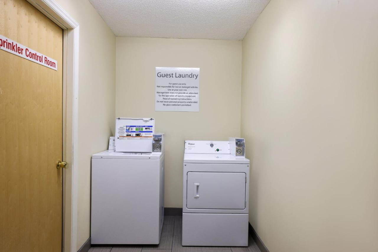 | Holiday Inn Express & Suites Raleigh North - Wake Forest, an IHG Hotel
