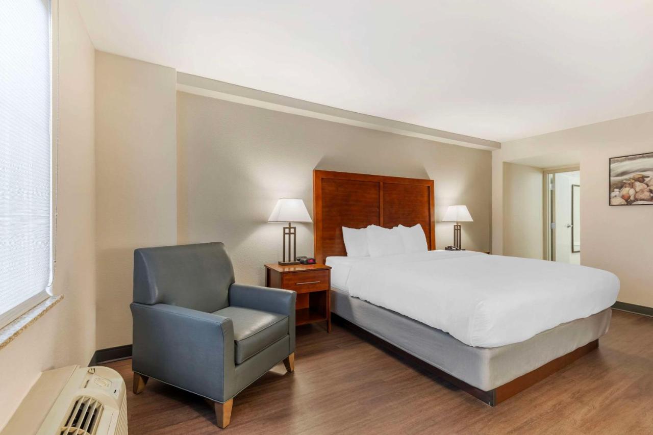  | Comfort Inn Conference Center Bowie
