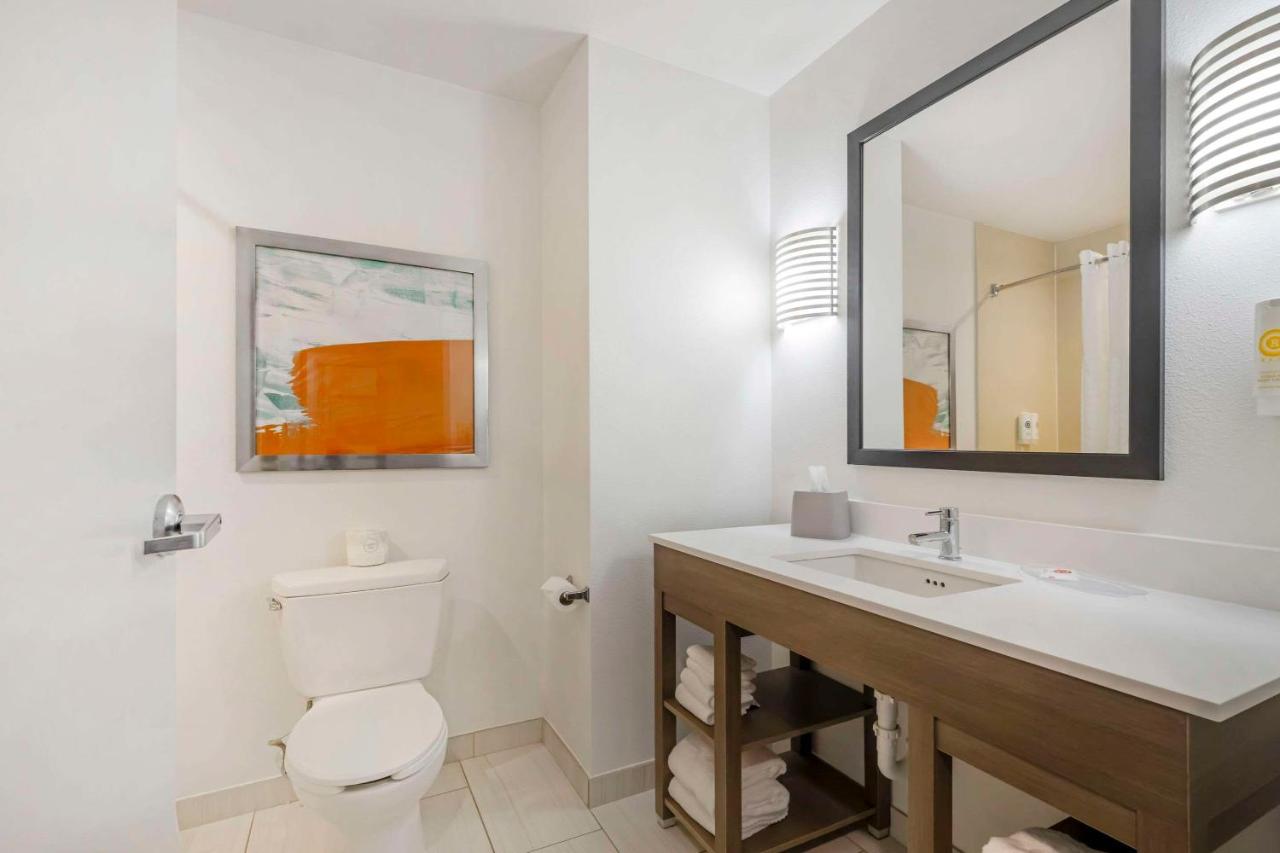 King Suite with Sofa Bed - Non Smoking at Comfort Inn & Suites Chestertown