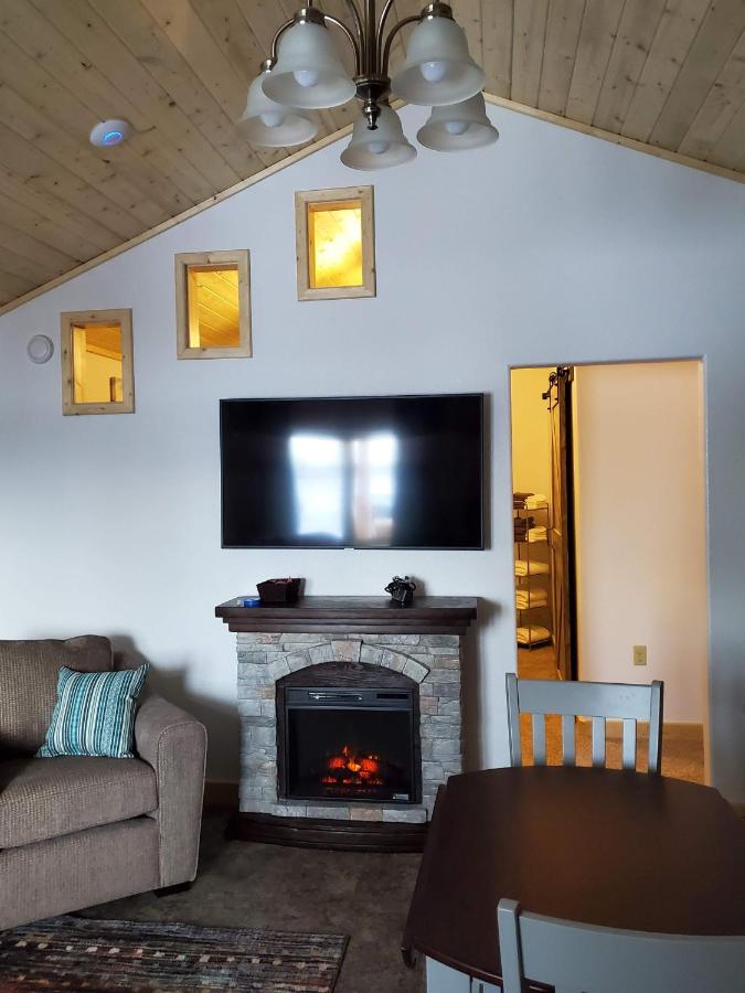 | Alaska Country Inn