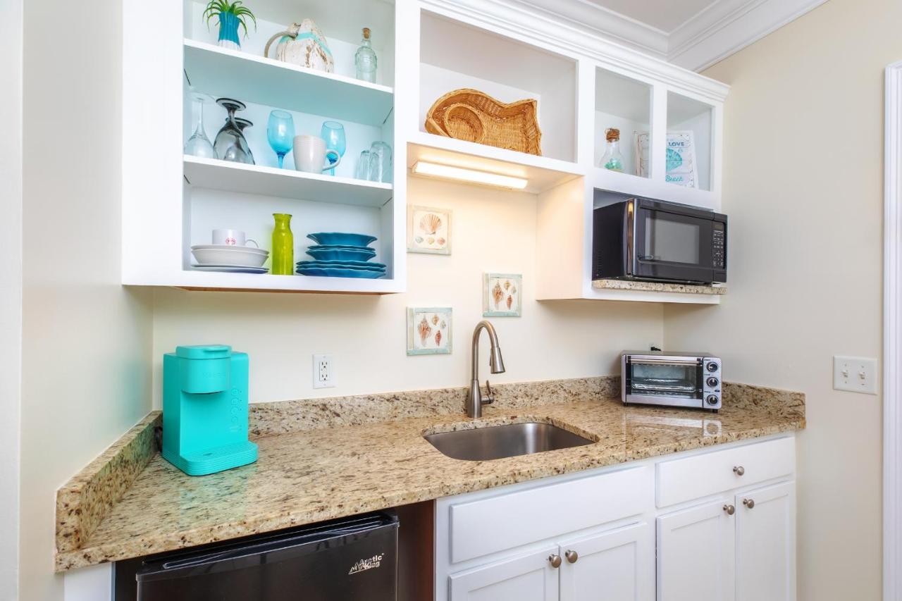 | Atlantic Breeze Suites