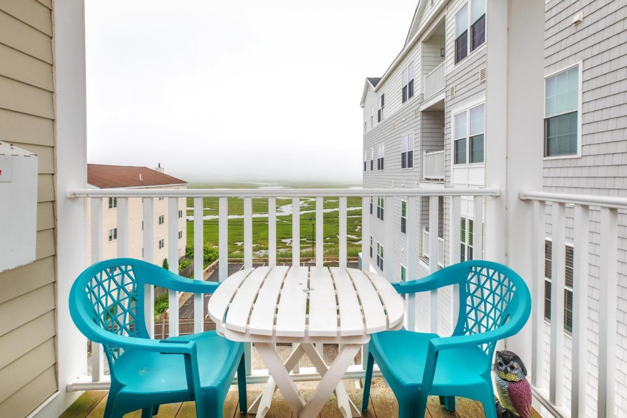 | Atlantic Breeze Suites