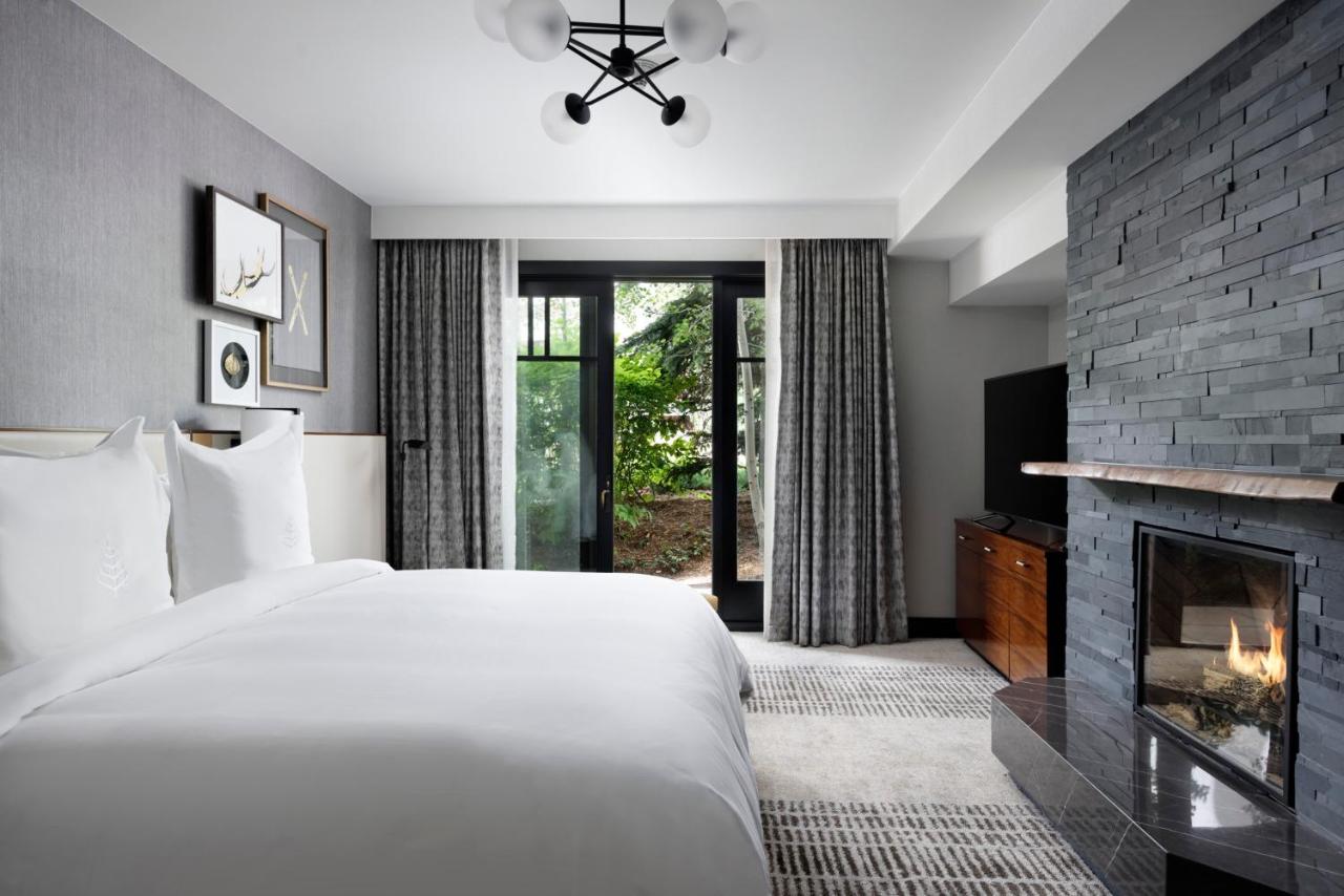 Executive Suite King bed at Four Seasons Residences Vail