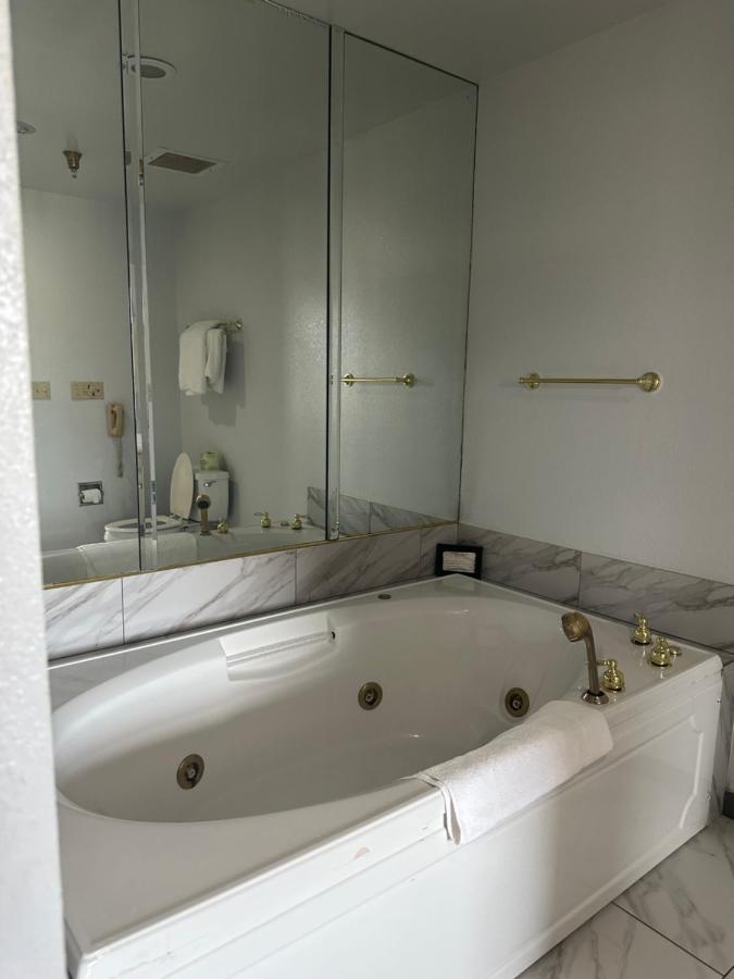 | Inn at Mountainview