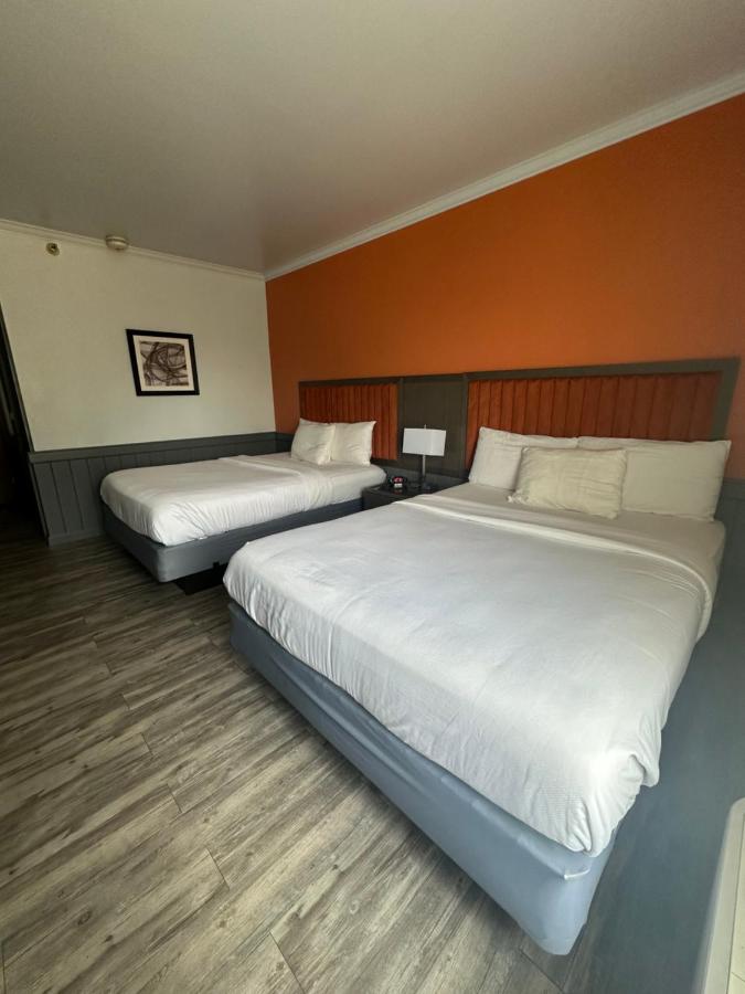 | Inn at Mountainview