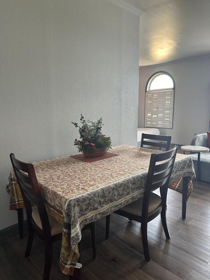 | Inn at Mountainview
