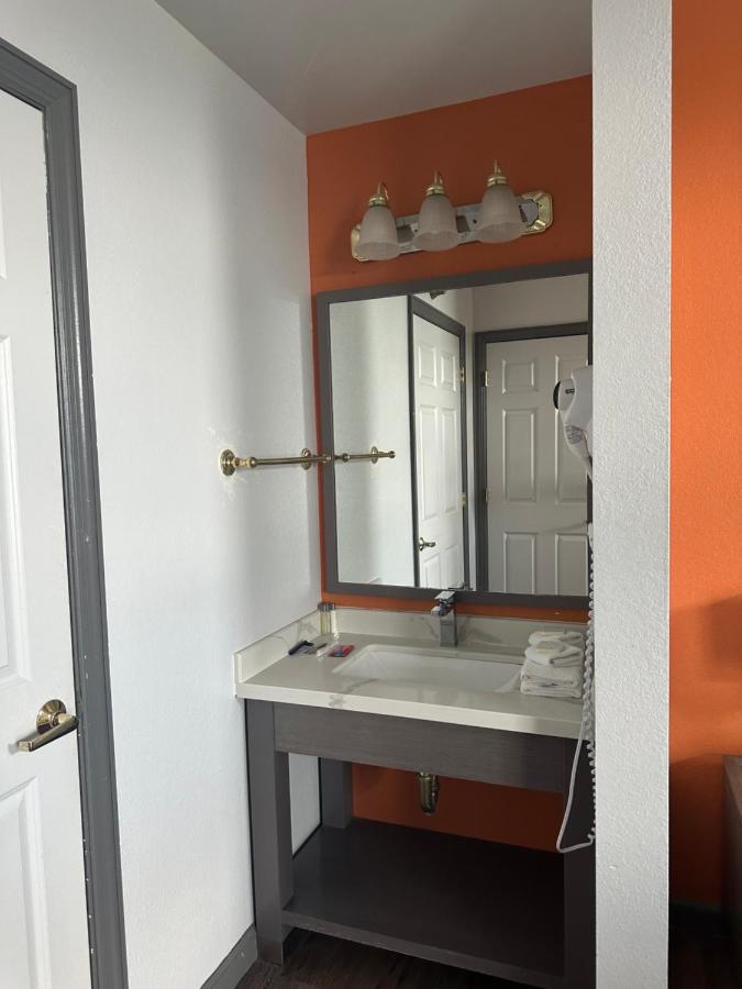 | Inn at Mountainview