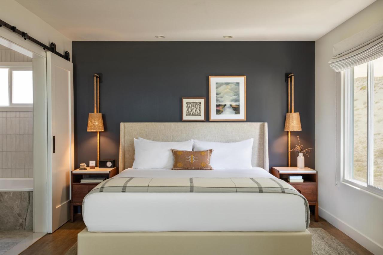 Panoramic Oceanfront Suite at Sanctuary Beach Resort