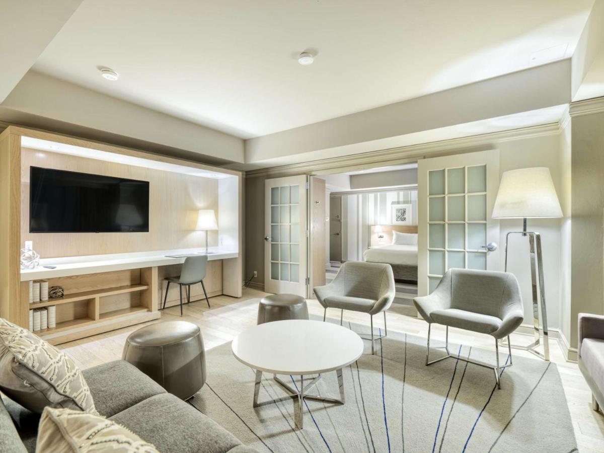 One-Bedroom Premium King Suite - Non-Smoking at The Royal Sonesta Minneapolis Downtown