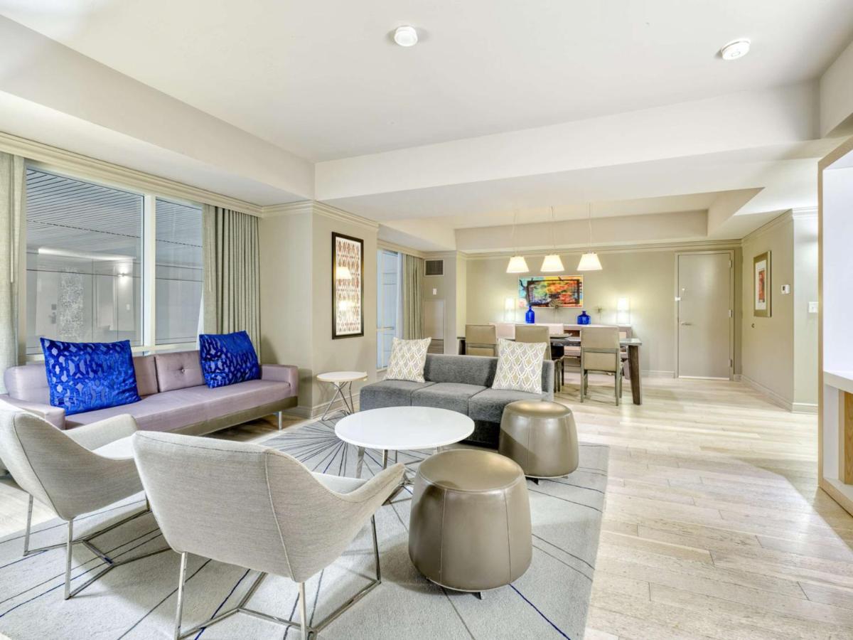 One-Bedroom Premium King Suite - Non-Smoking at The Royal Sonesta Minneapolis Downtown