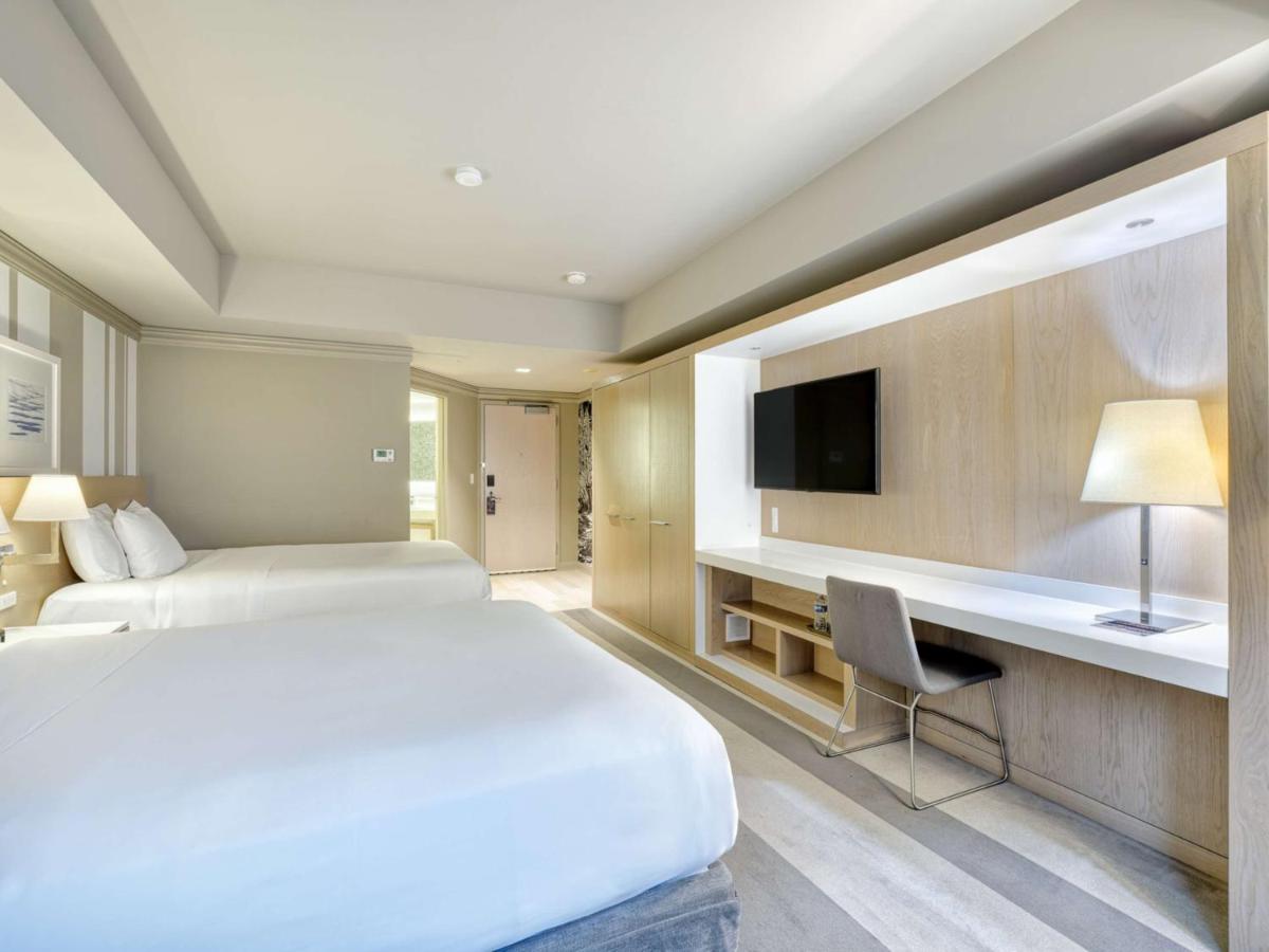 Queen Room with Two Queen Beds with Tub - Disability Access/Non-Smoking at The Royal Sonesta Minneapolis Downtown