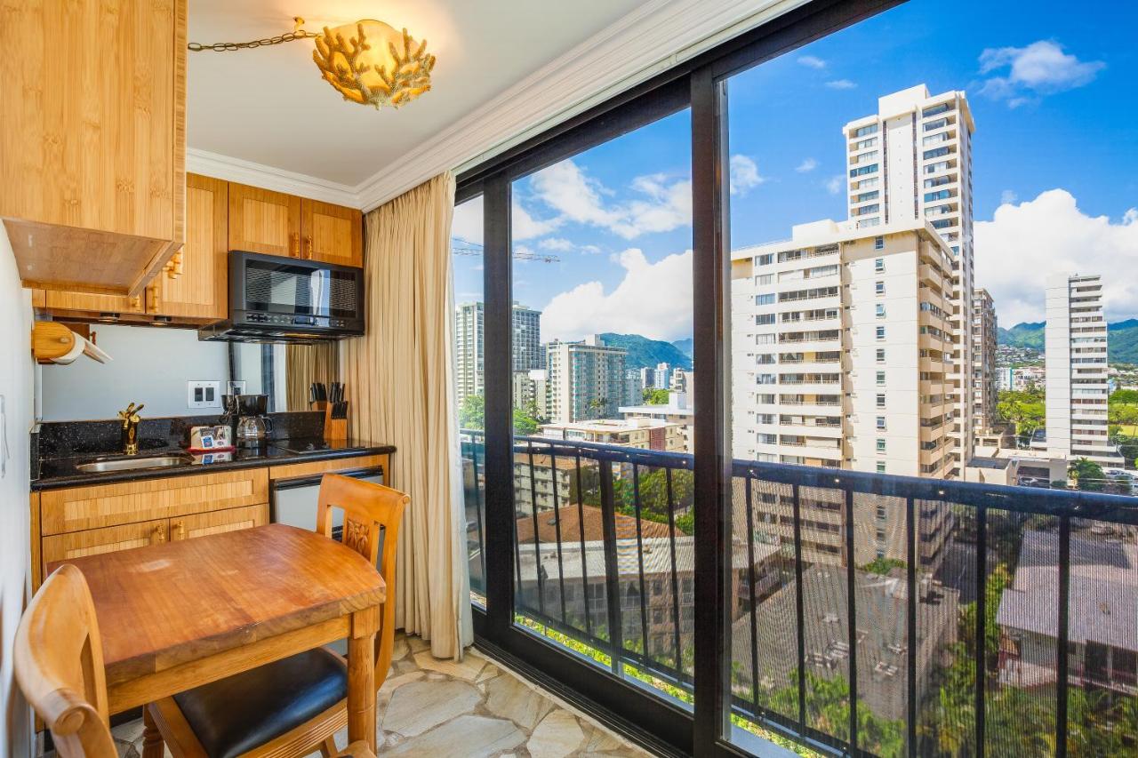 1 Bedroom Suite City/Mountain View with Kitchenette at Castle Bamboo Waikīkī Hotel