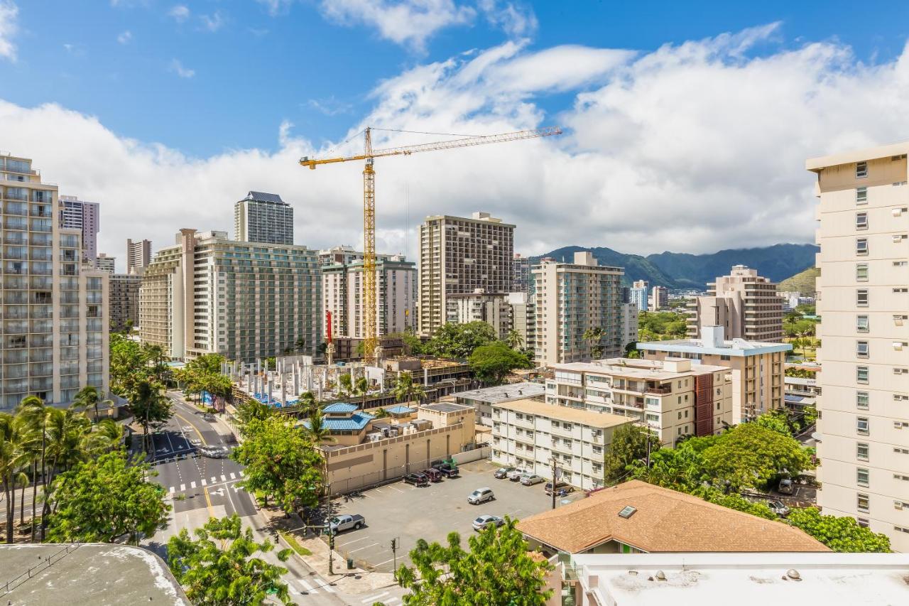 1 Bedroom Suite City/Mountain View with Kitchenette at Castle Bamboo Waikīkī Hotel