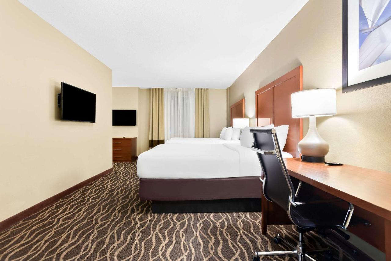 Queen Suite with Two Queen Beds - Accessible/Non-Smoking at Comfort Suites Tampa Airport North