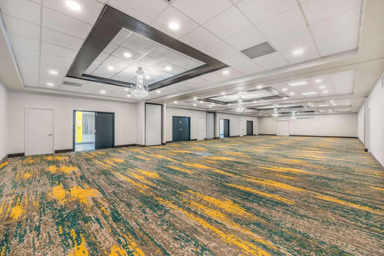 | Clarion Inn Murfreesboro