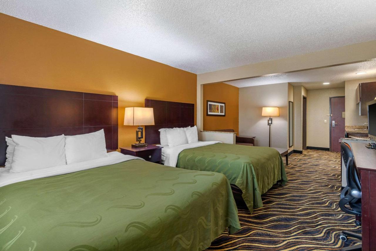 Queen Suite with Two Queen Beds - Non-Smoking at Quality Suites Addison - Dallas
