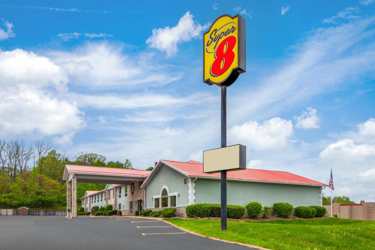| Super 8 by Wyndham Mt. Vernon
