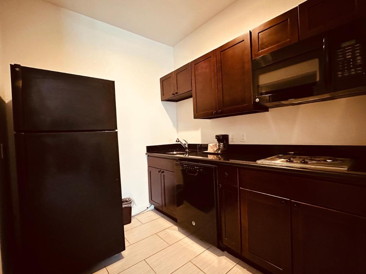  | Lux Inn and Suites