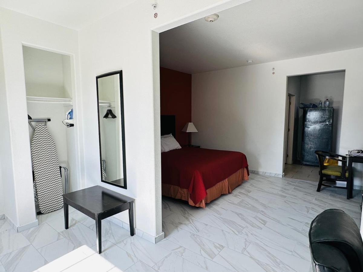  | Lux Inn and Suites