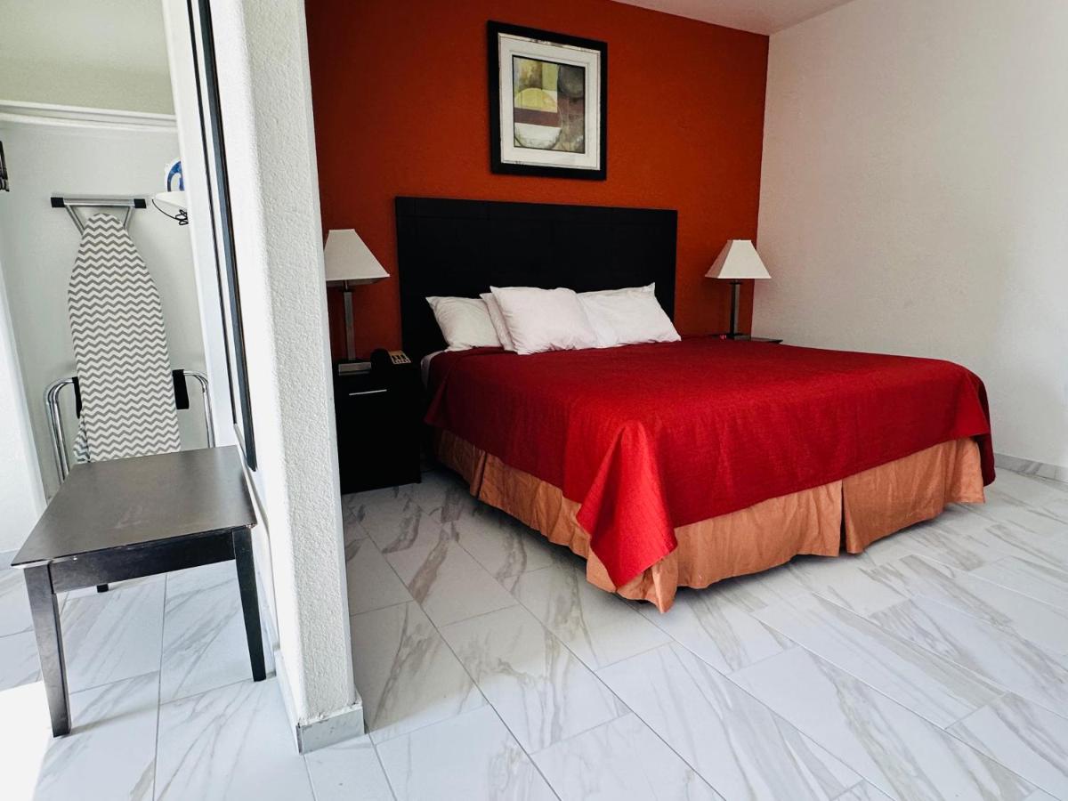  | Lux Inn and Suites