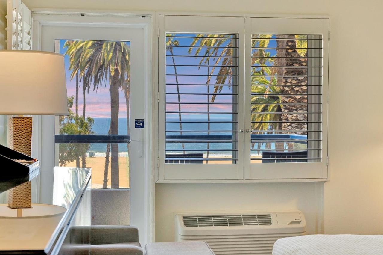 Deluxe Double Room with Two Double Beds - Ocean View at Ocean View Hotel
